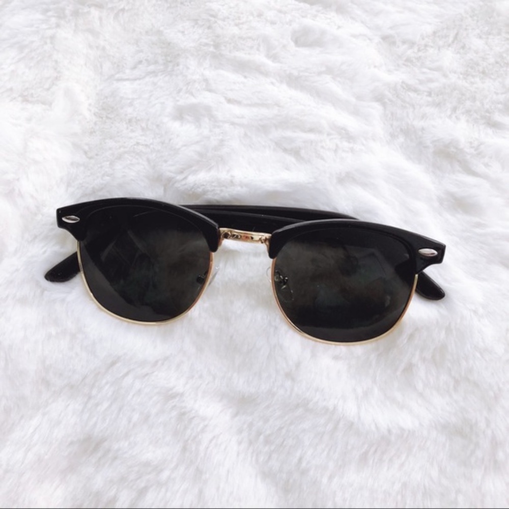 Colby Horn Rimmed Sunglasses - Picture 5 of 16